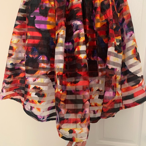 High-Low Sheer Multicolored Skirt - Picture 4 of 4